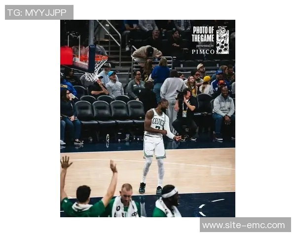 杰伦布朗本月场均30分领跑联盟展现FMVP实力不容小觑 杰伦布朗本月场均30分领跑联盟展现FMVP实力不容小觑