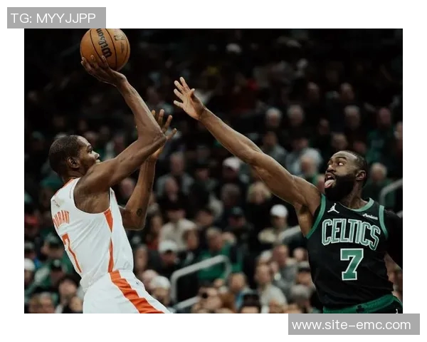 绿军客场挑战火箭杰伦布朗出战可能性微弱豪泽西蒙斯等四人缺席比赛 绿军客场挑战火箭杰伦布朗出战可能性微弱豪泽西蒙斯等四人缺席比赛